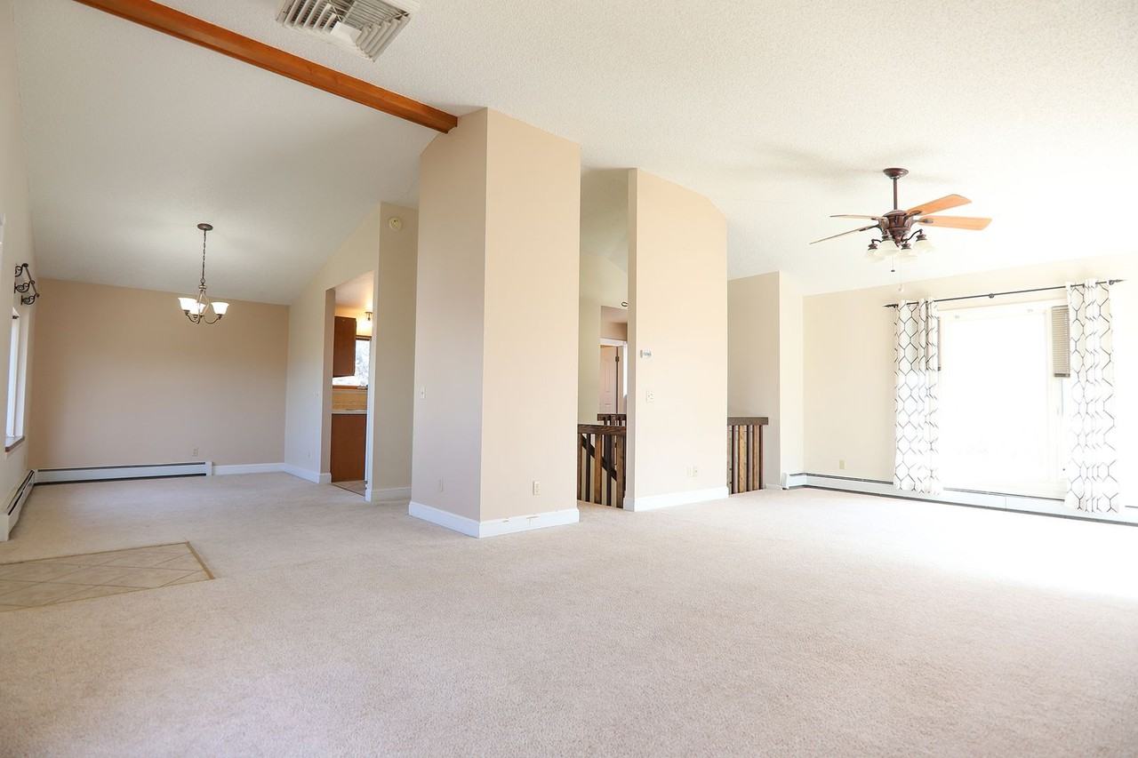 2260 Papago Ct - Photo 3 of 12