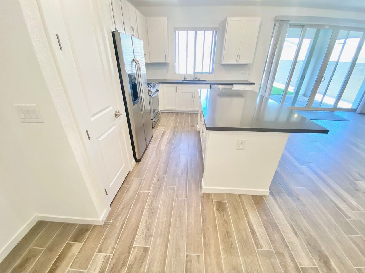 11620 Observation Point Ave - Photo 5 of 33