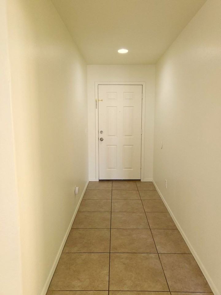 2634 E Paradise Ln - Photo 4 of 20