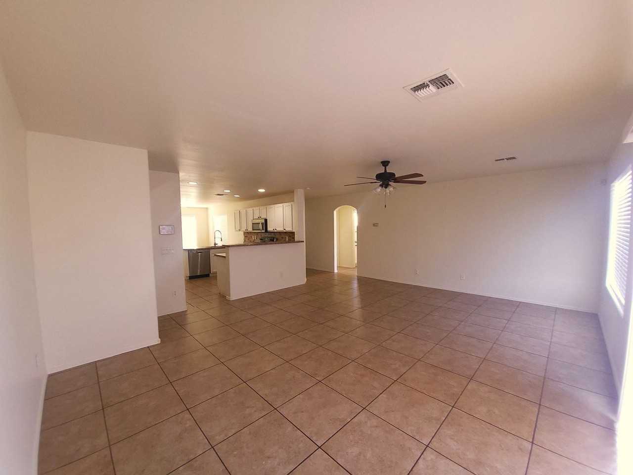 2634 E Paradise Ln - Photo 5 of 20