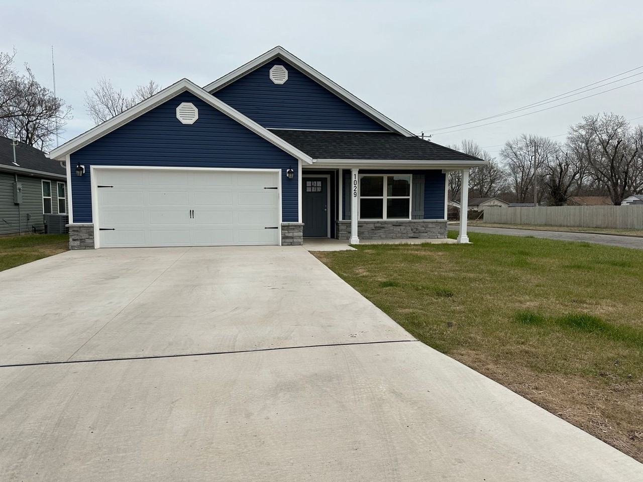 1029 S Porter Ave - Photo 2 of 20