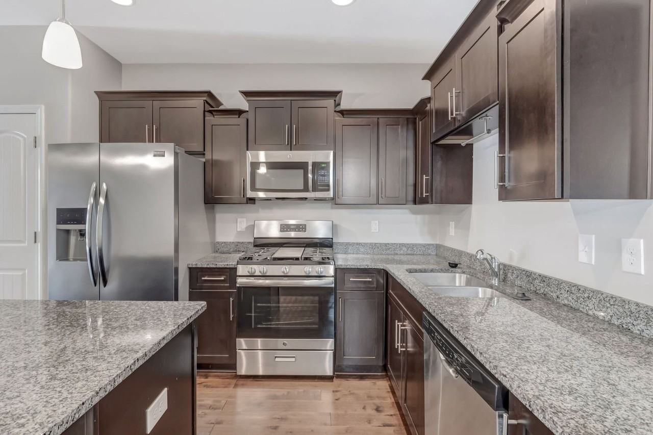 506 Harpeth Park Dr - Photo 2 of 37