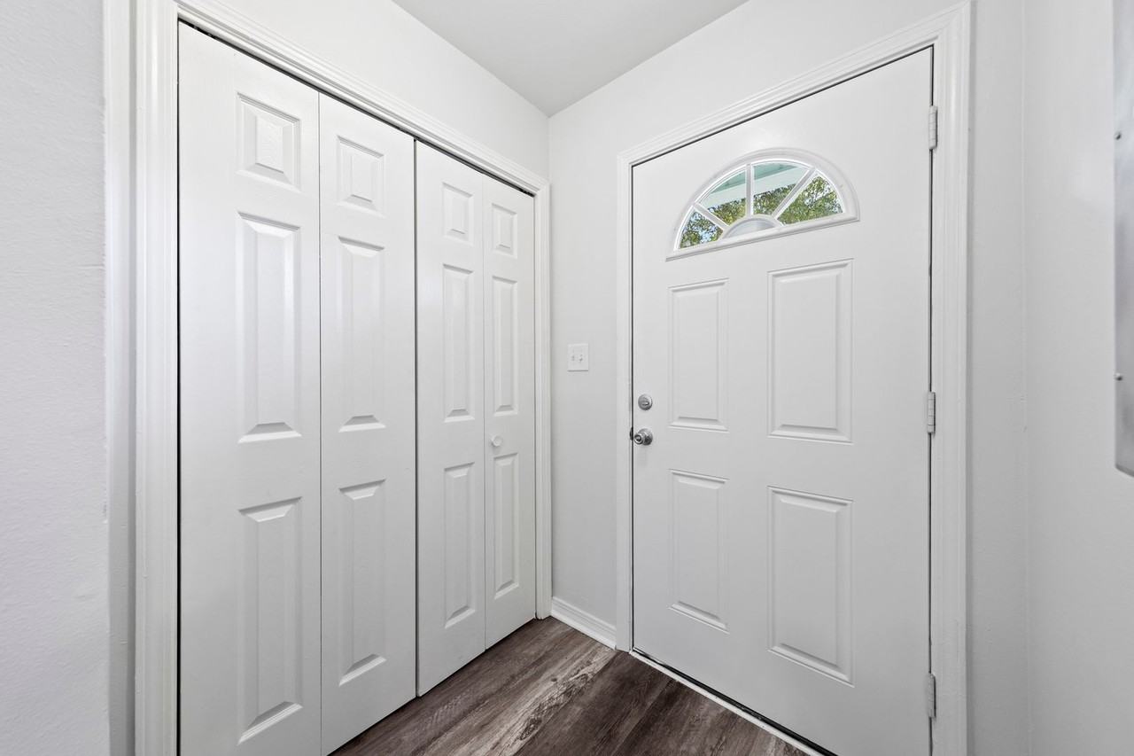 220 Fir Ave - Photo 5 of 26
