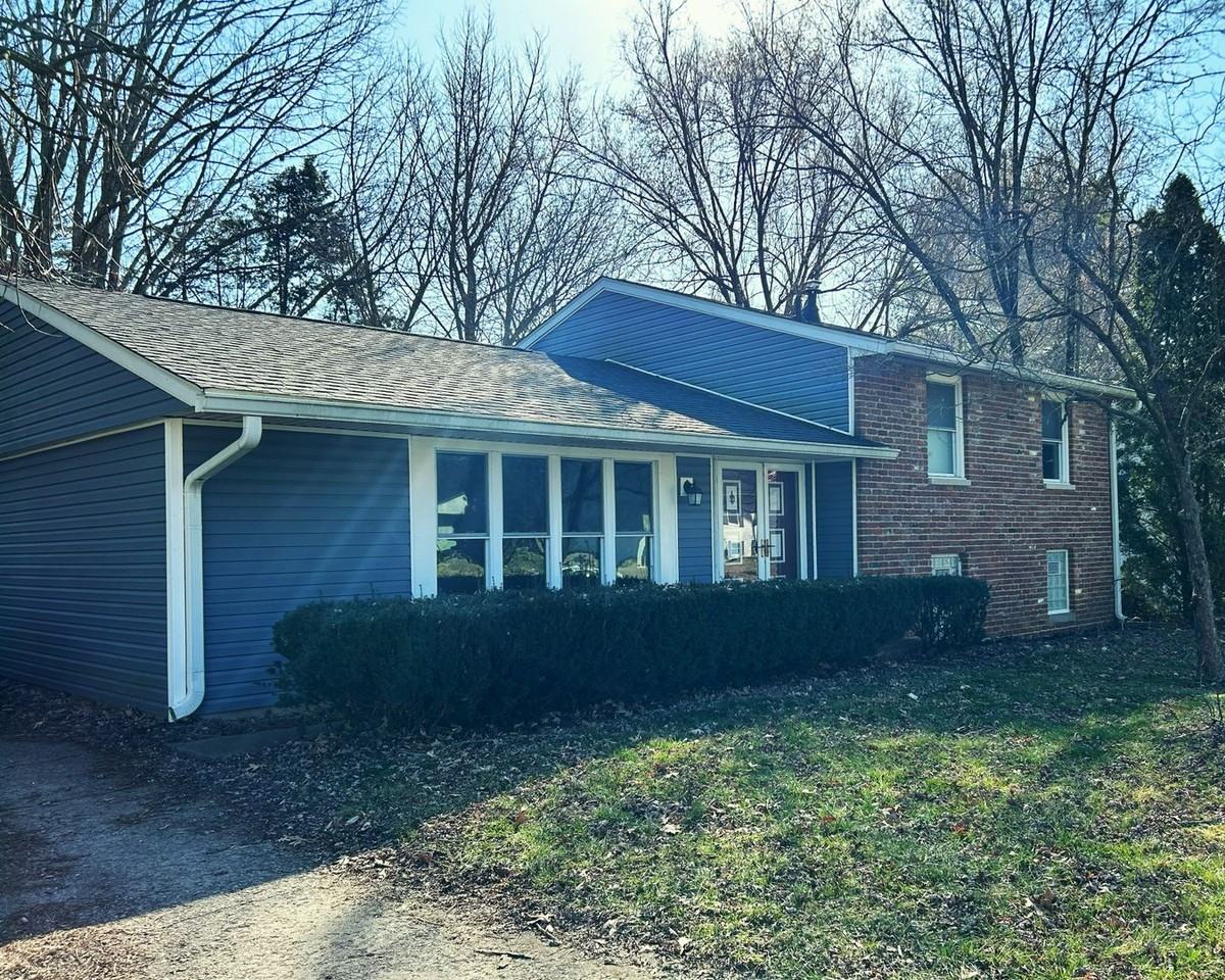 3502 N Valleyview Dr - Photo 2 of 22