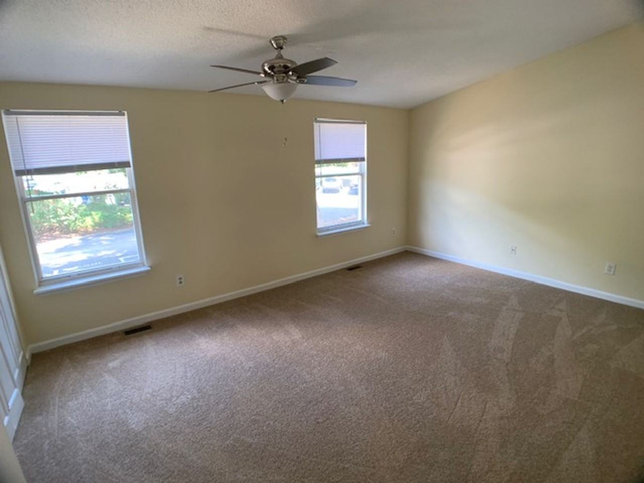 1806 Sara Ln - Photo 7 of 13