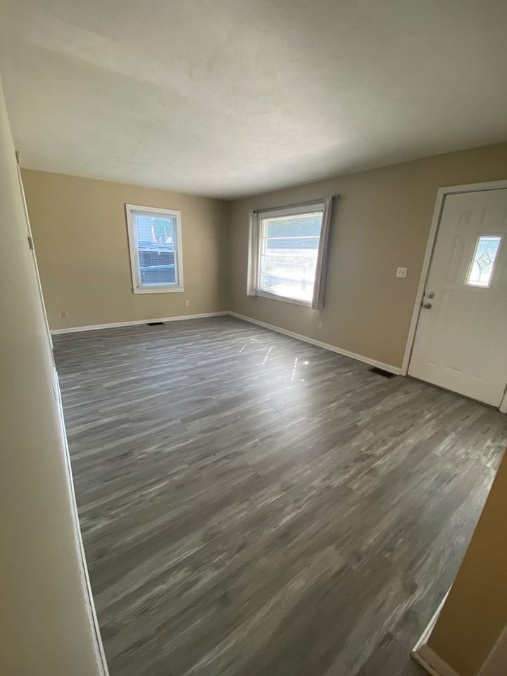 814 E Emerson St - Photo 2 of 12