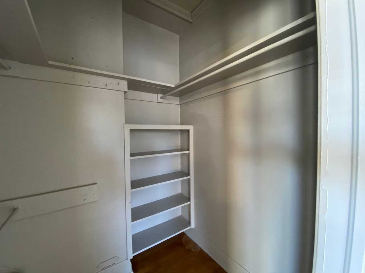 3029 Nw 14th St - Photo 6 of 8