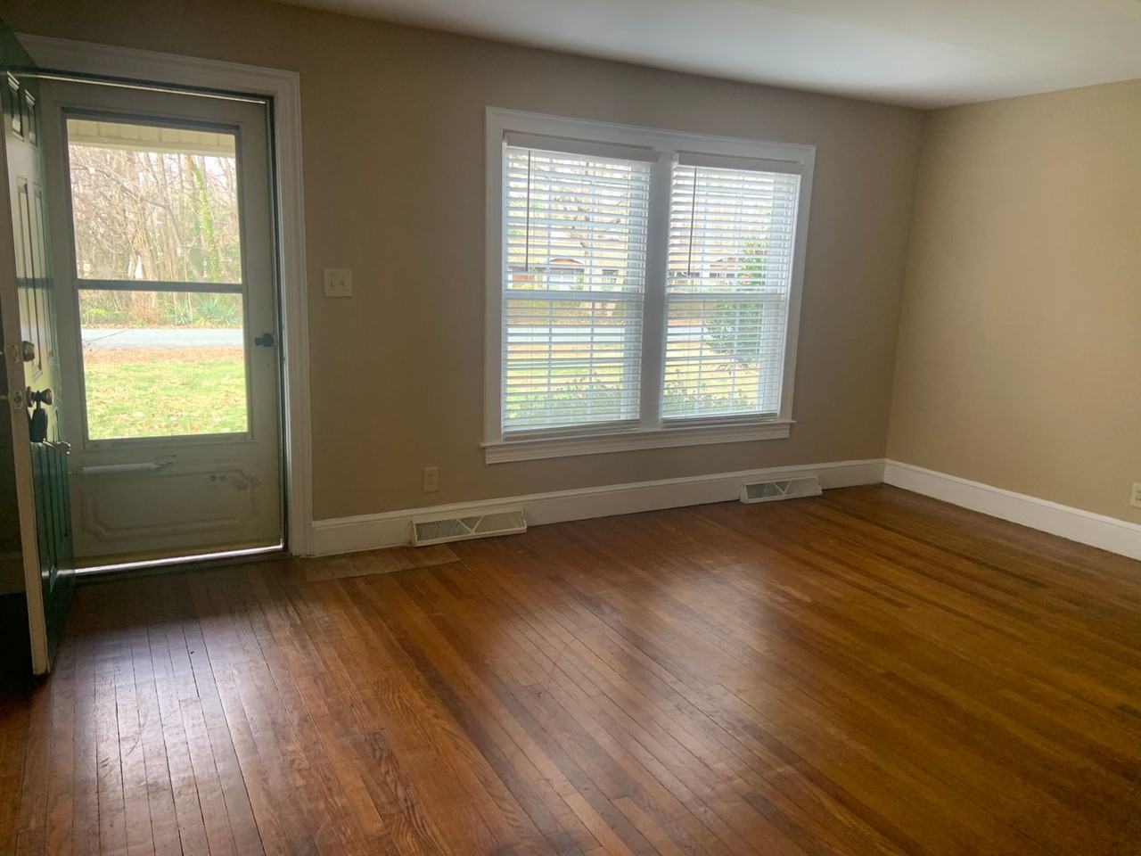 706 Cannon Rd - Photo 2 of 17