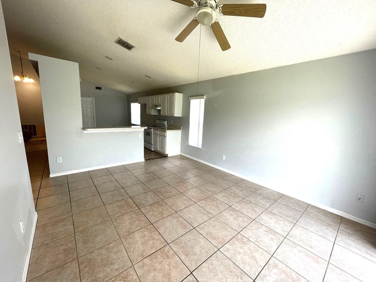 407 Brayton Ln - Photo 2 of 24