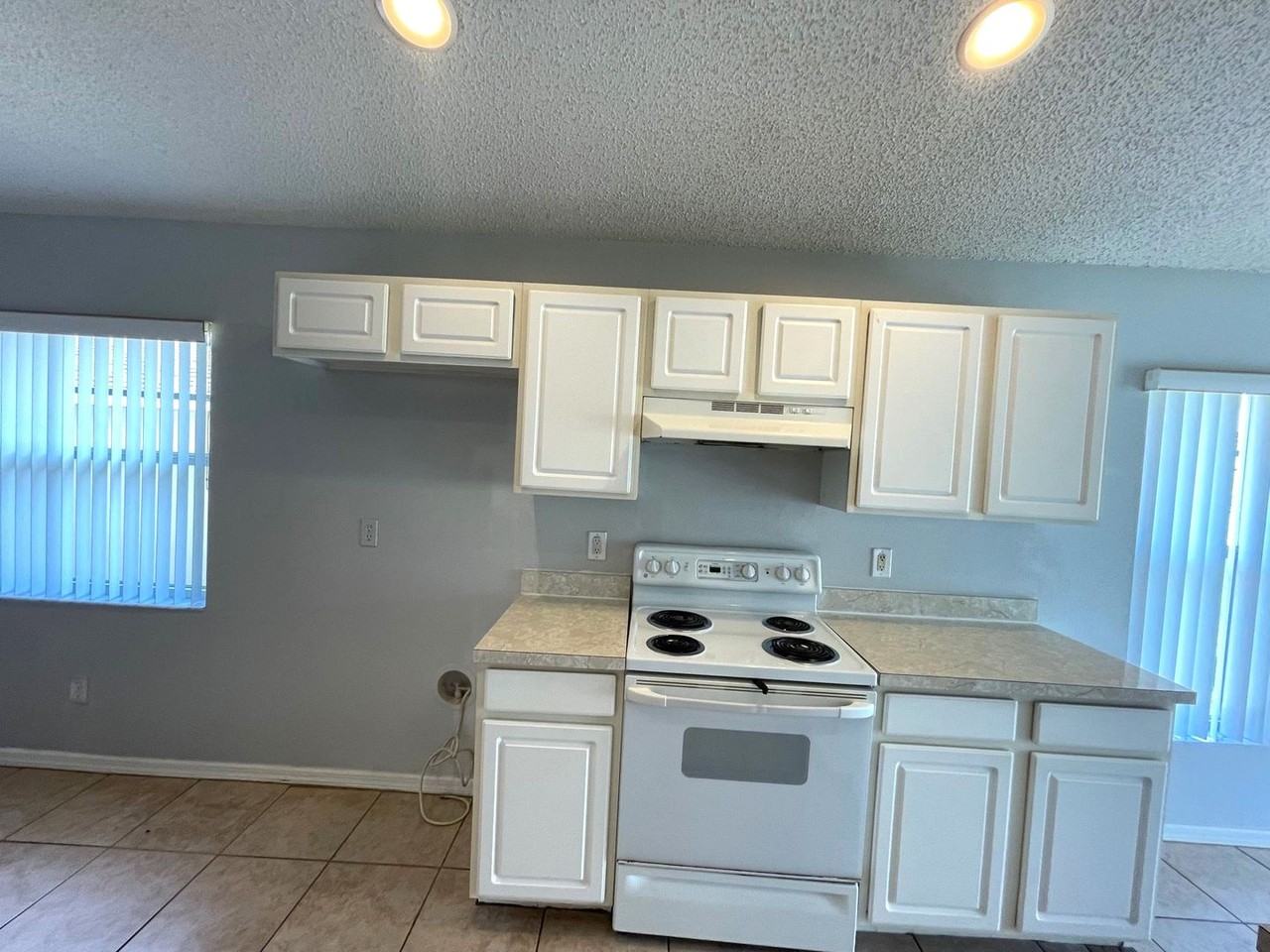 407 Brayton Ln - Photo 6 of 24