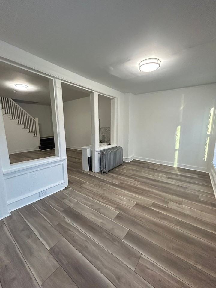 4107 Parrish St - Photo 3 of 12