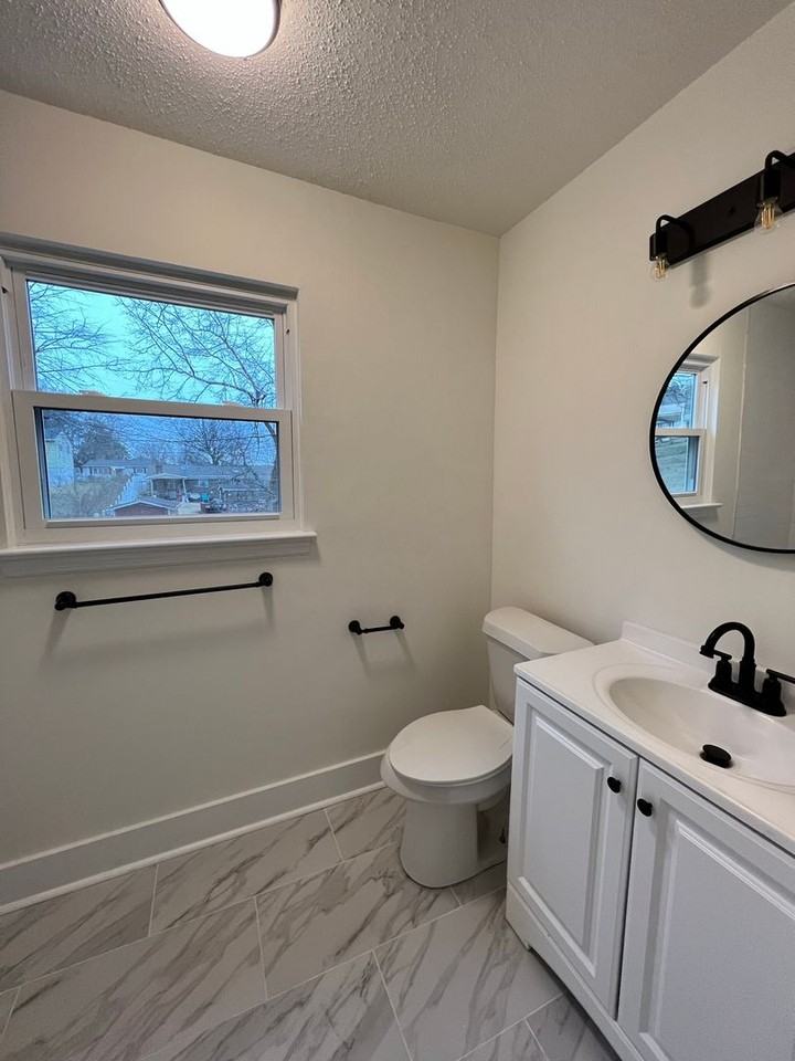 1429 Carousel Rd - Photo 5 of 12