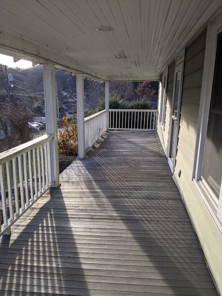 446 Green St - Photo 4 of 50