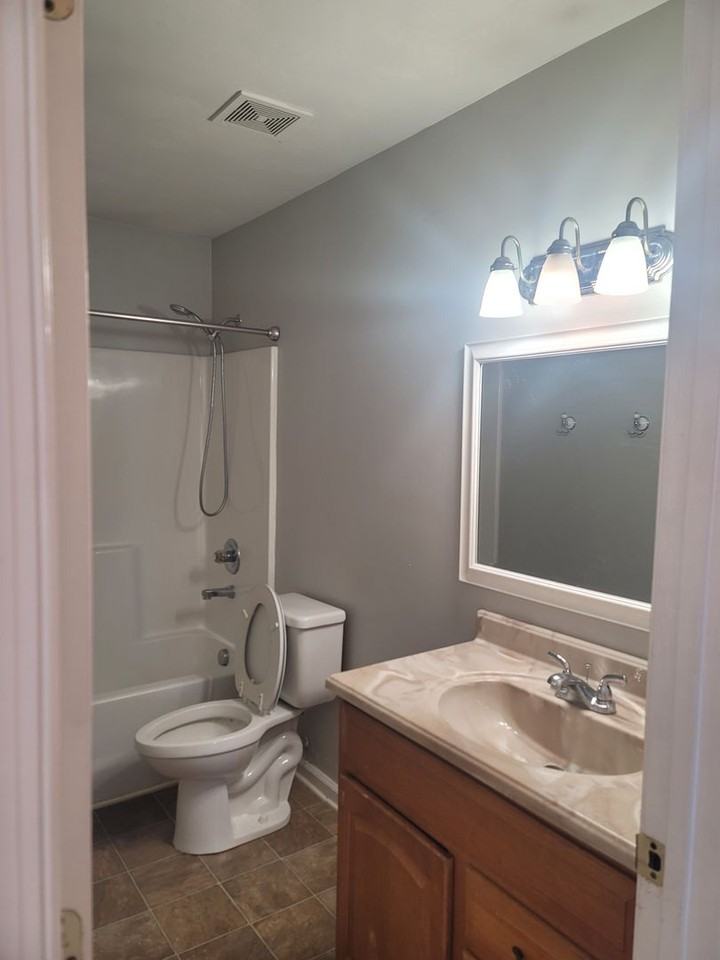 1489 Morgan Dr - Photo 4 of 30