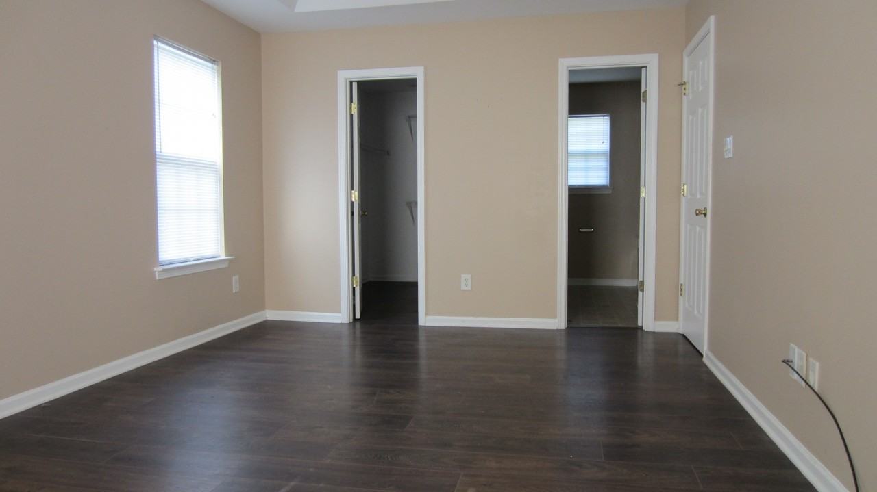 10918 Elm Bend Dr - Photo 5 of 7