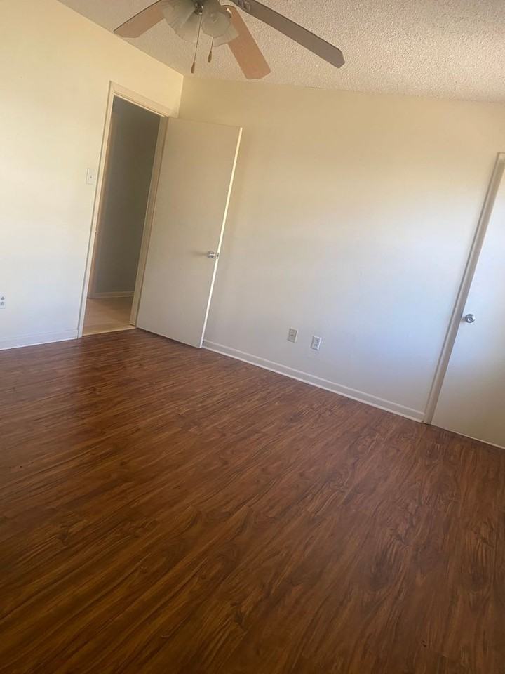 9324 Northedge Rd - Photo 5 of 15