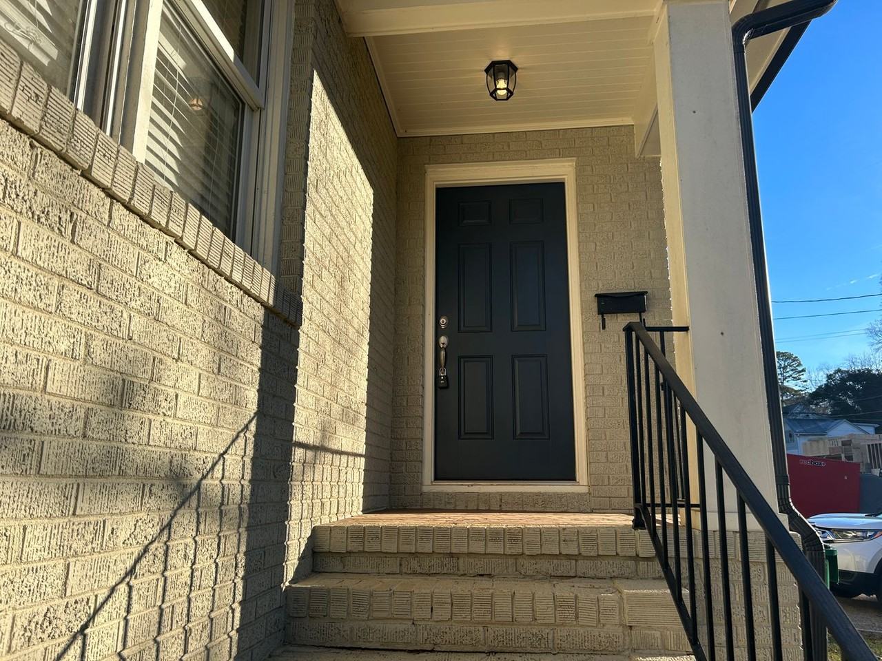 1201 Goodwin Ave - Photo 2 of 11