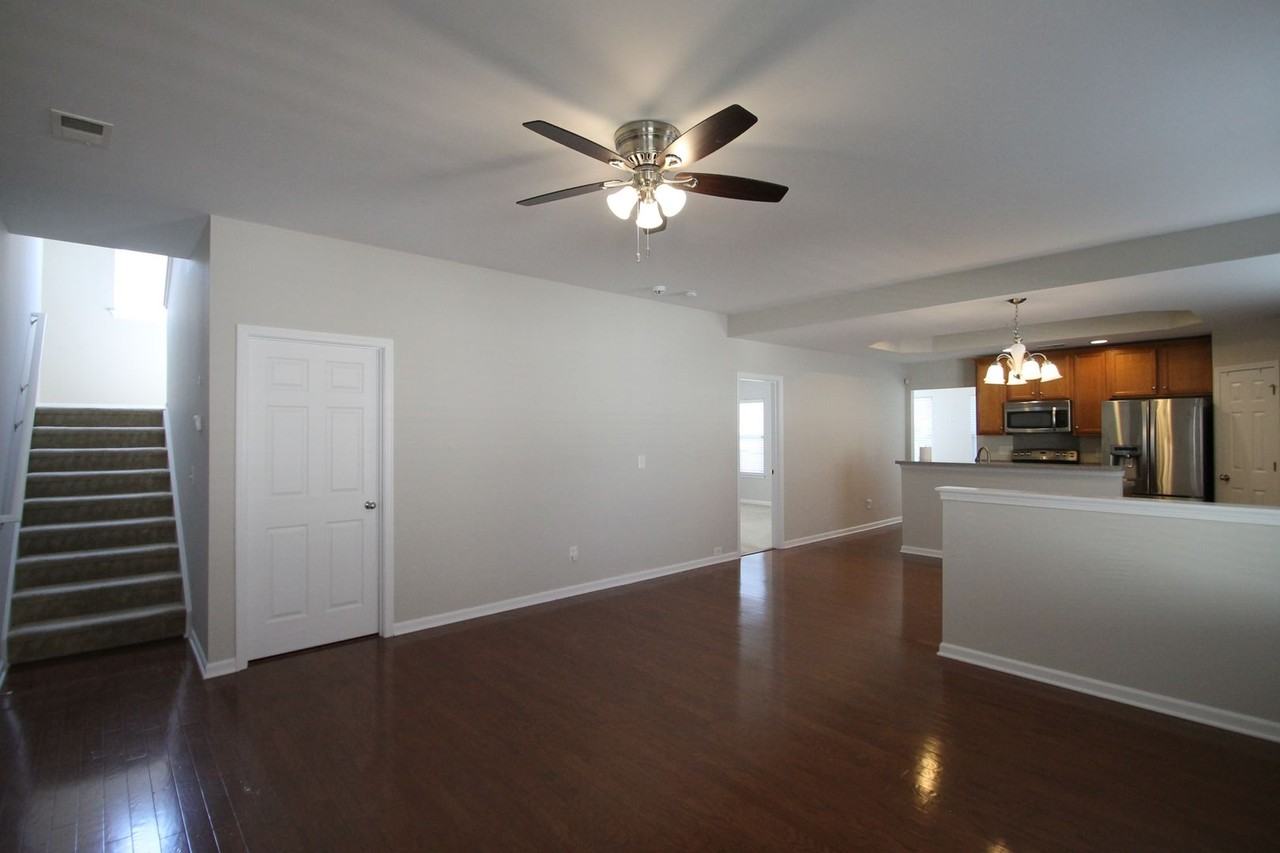 465 Clouds Way - Photo 5 of 19