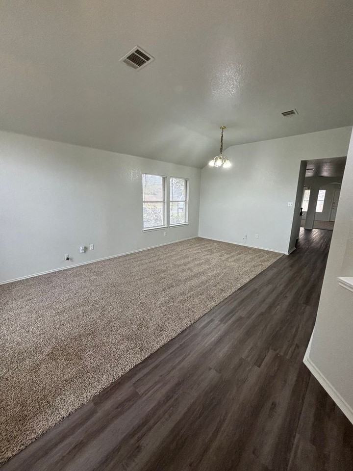 8616 Devine Ln - Photo 2 of 12