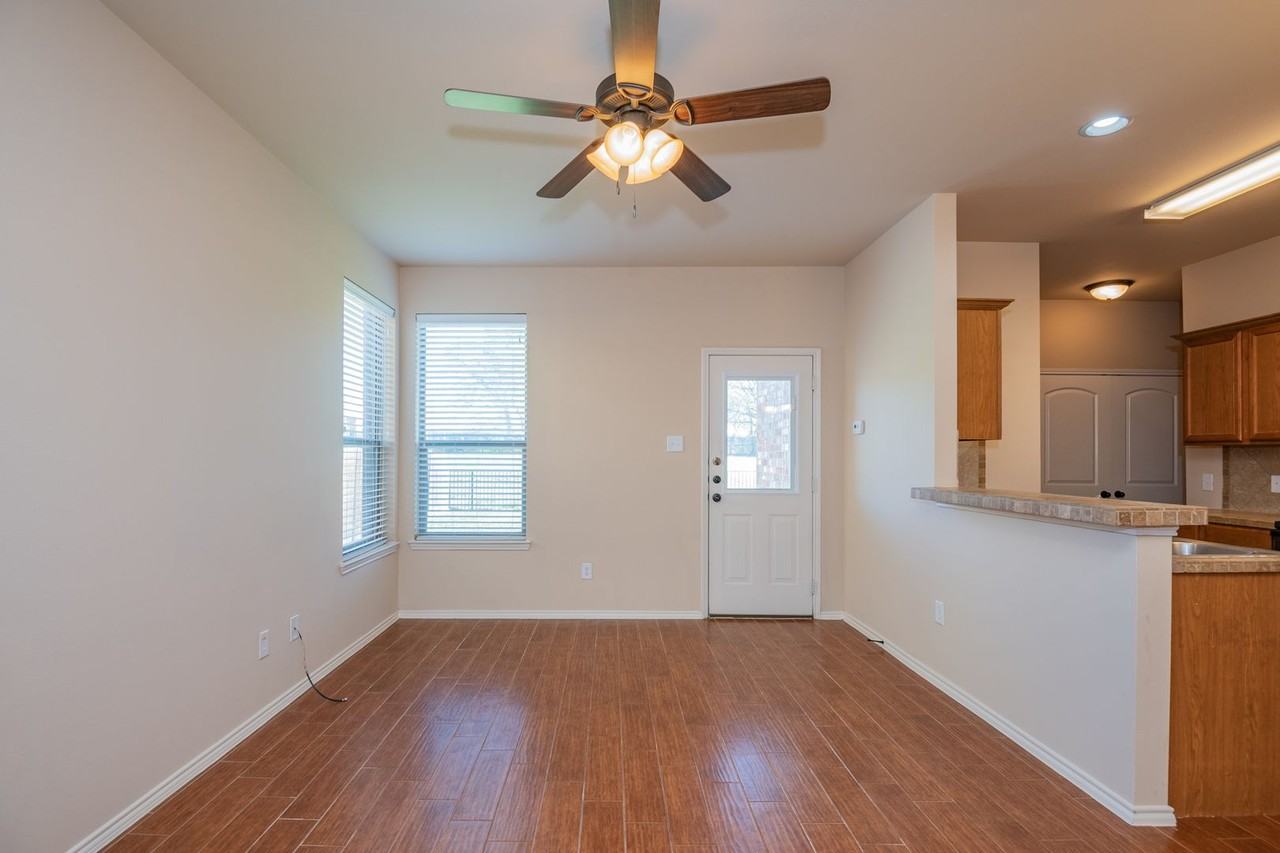 1426 Piedmont Dr - Photo 3 of 27