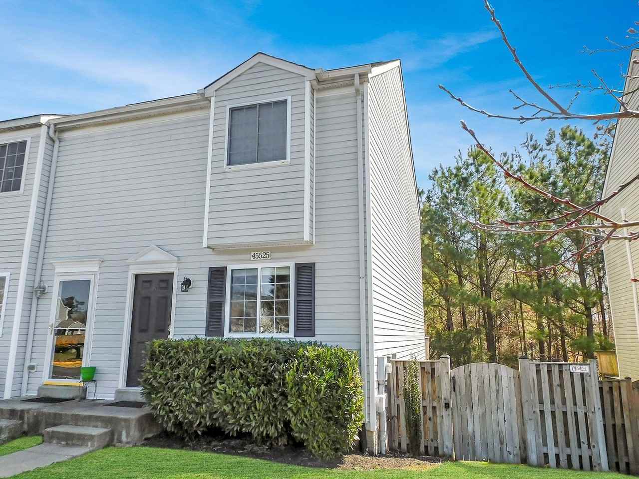 45525 Knockeyon Ln - Photo 2 of 20