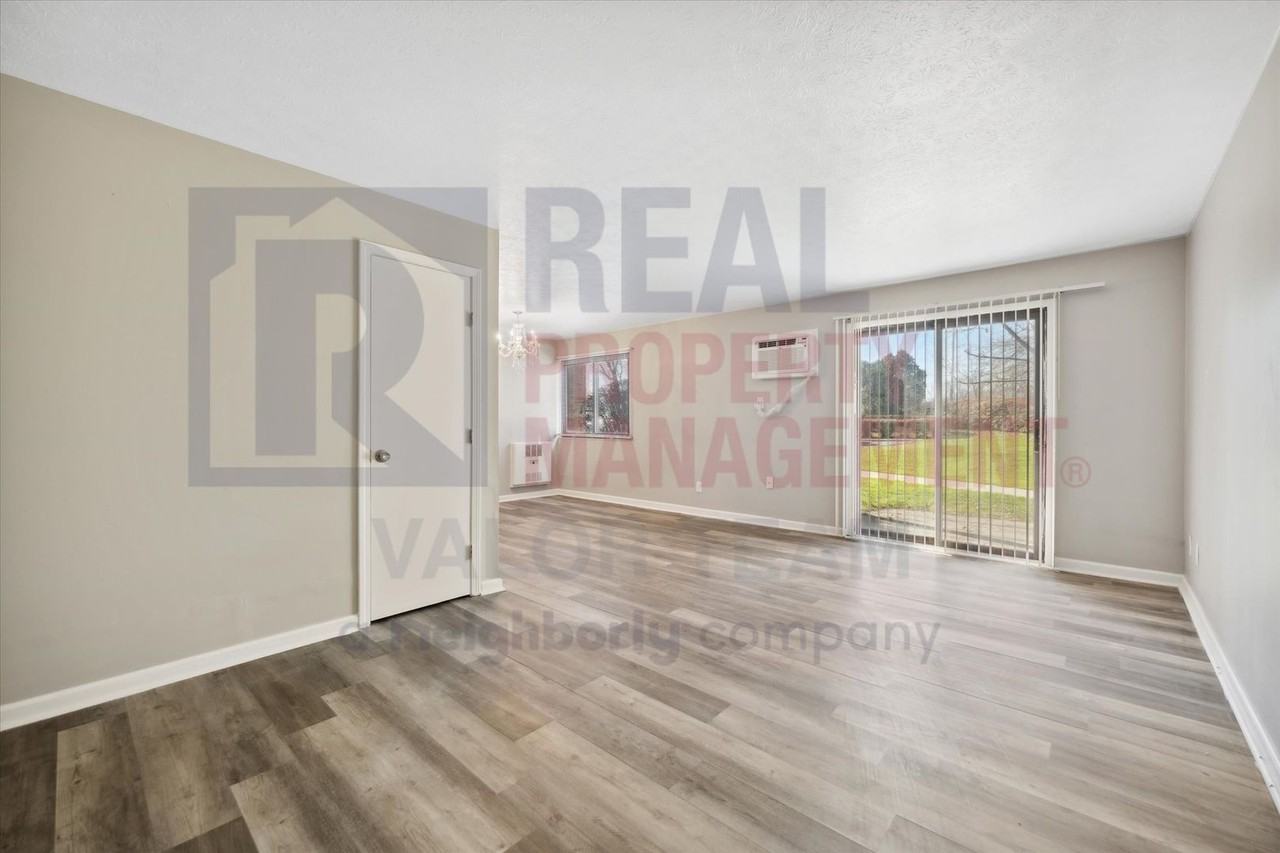 23845 David Dr - Photo 3 of 13