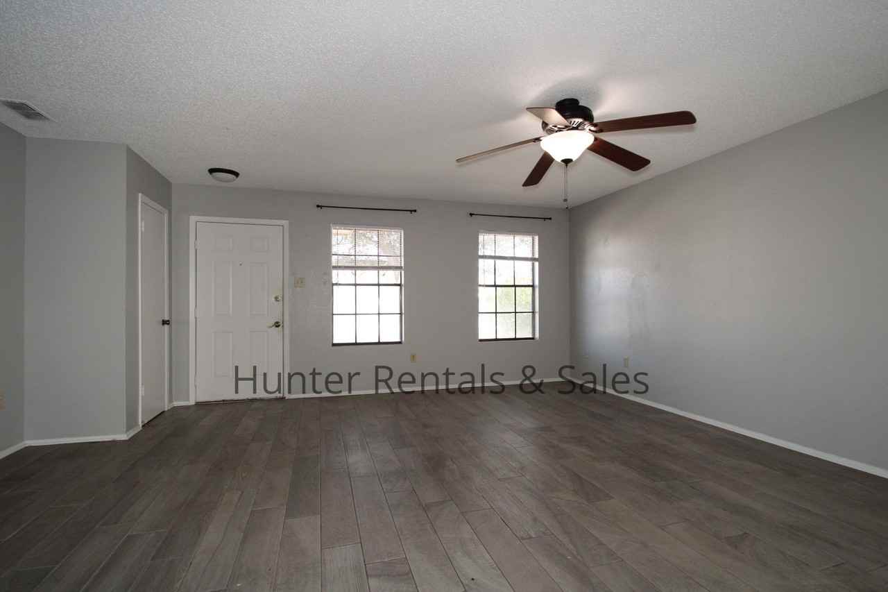 2108 Continental Dr - Photo 5 of 23