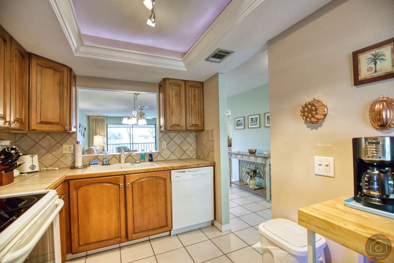 365 Three Lakes Ln #B - Photo 6 of 39