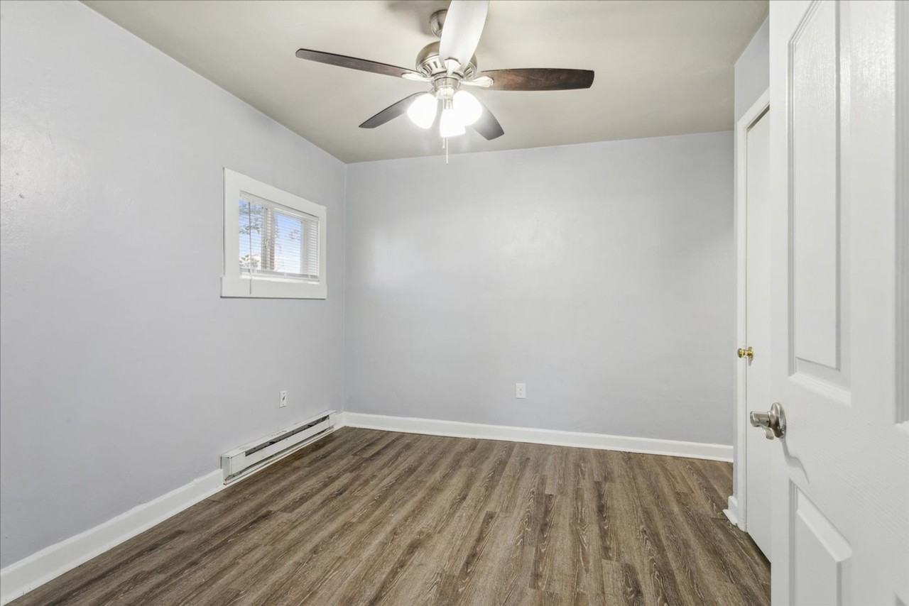 222 Woodhaven Rd - Photo 6 of 13