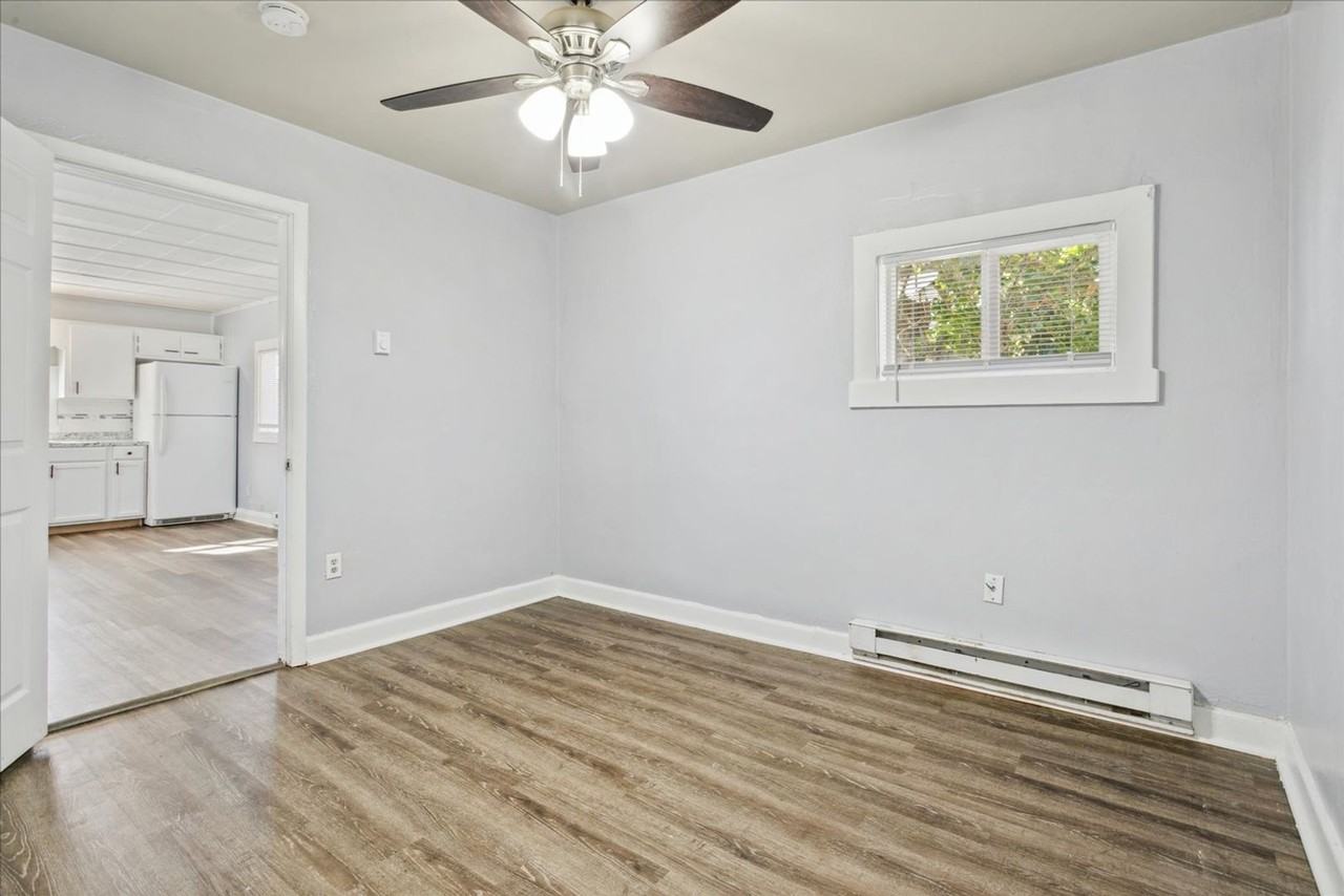 222 Woodhaven Rd - Photo 7 of 13