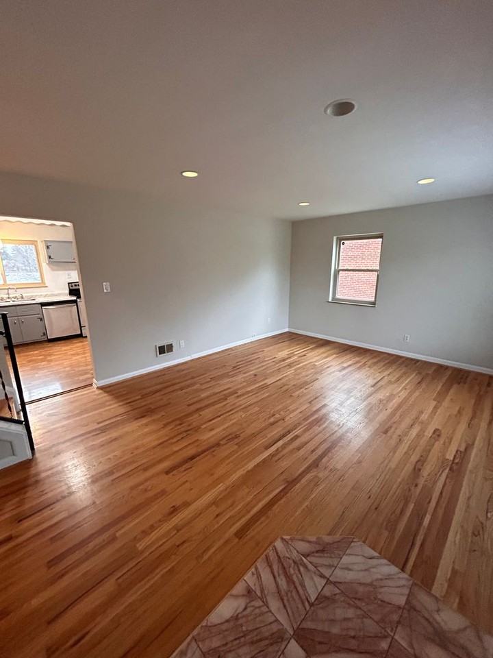 5488 Childs Ave - Photo 2 of 18