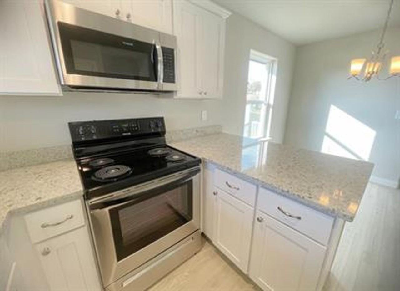 33 Pine Ridge Ln - Photo 4 of 11