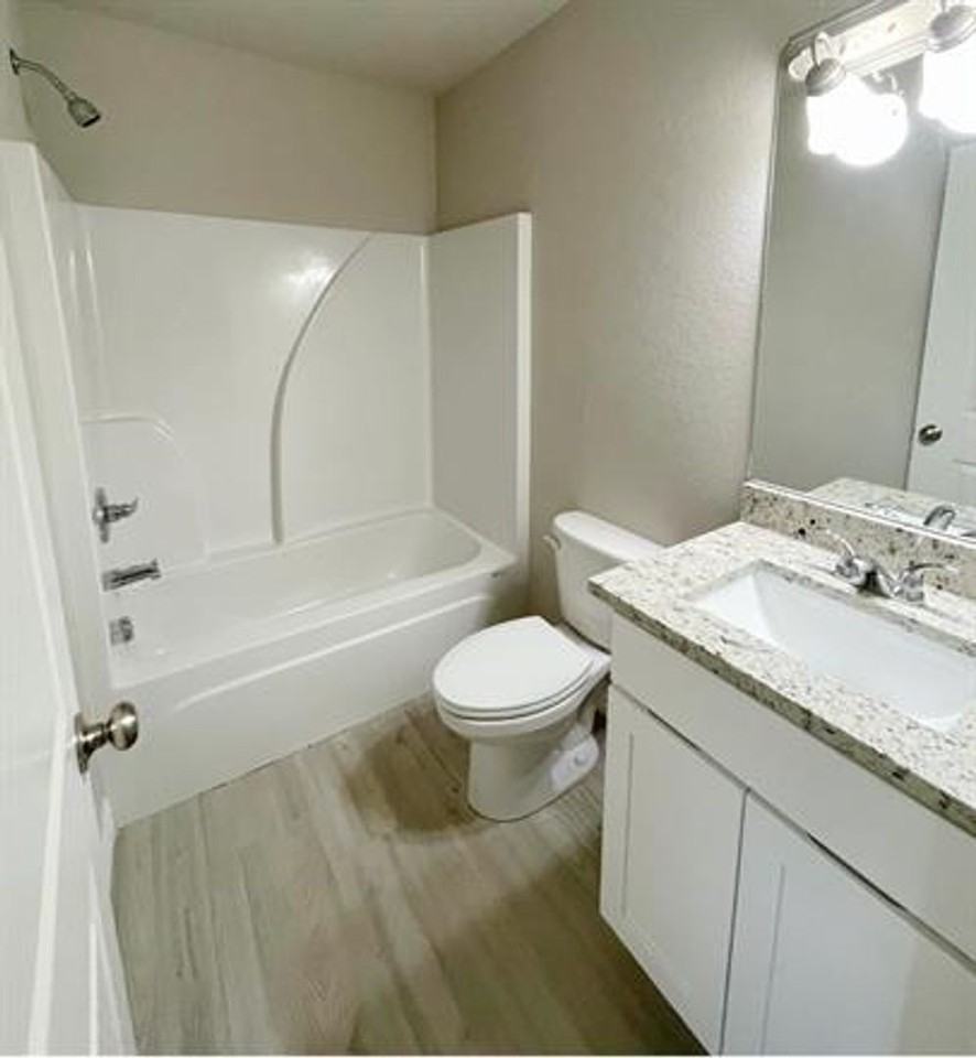 33 Pine Ridge Ln - Photo 6 of 11