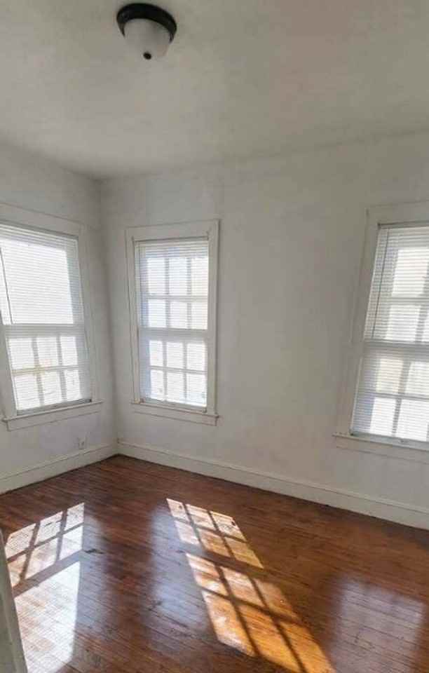 3203 Darien St - Photo 5 of 5