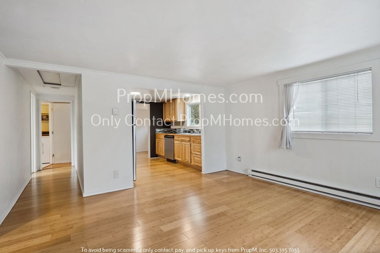 6135 Se Henderson St - Photo 3 of 20