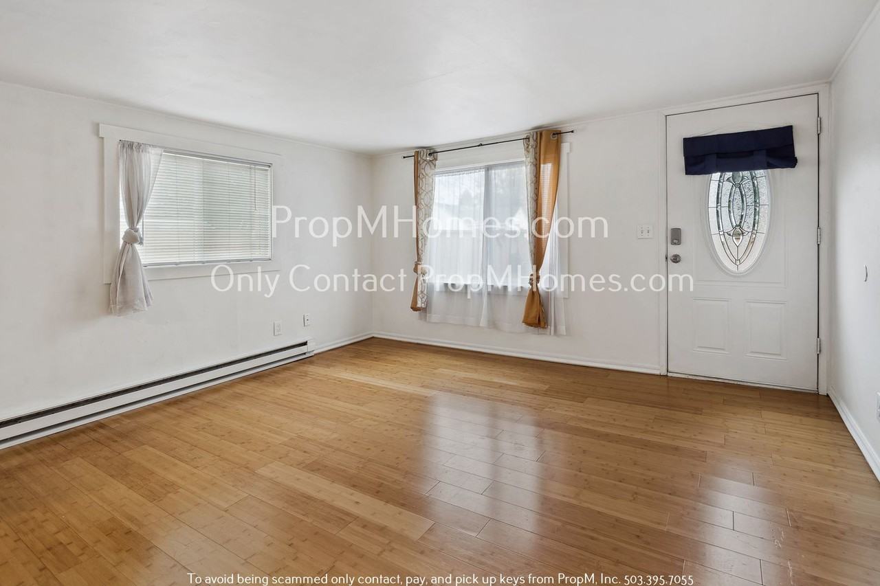 6135 Se Henderson St - Photo 2 of 20