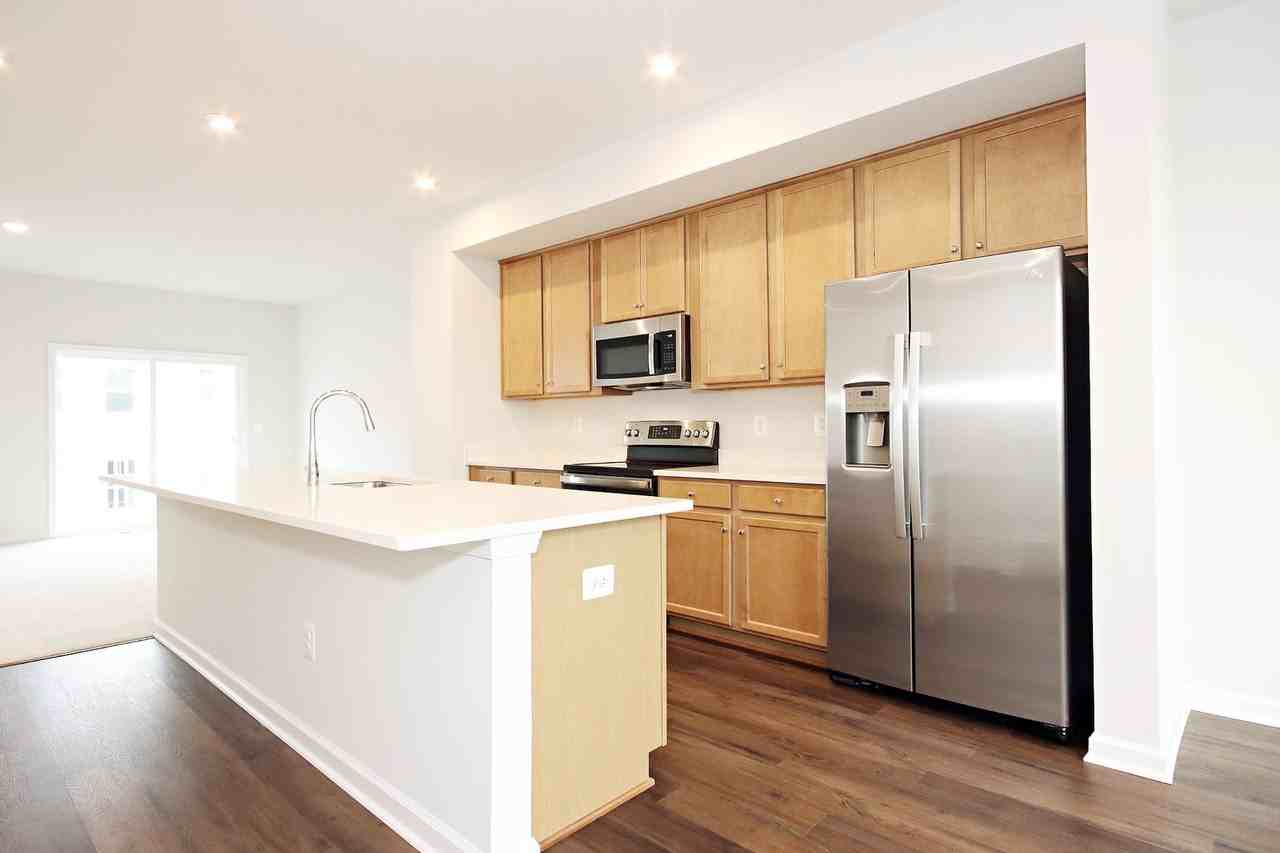 5997 Mccomb St - Photo 6 of 28