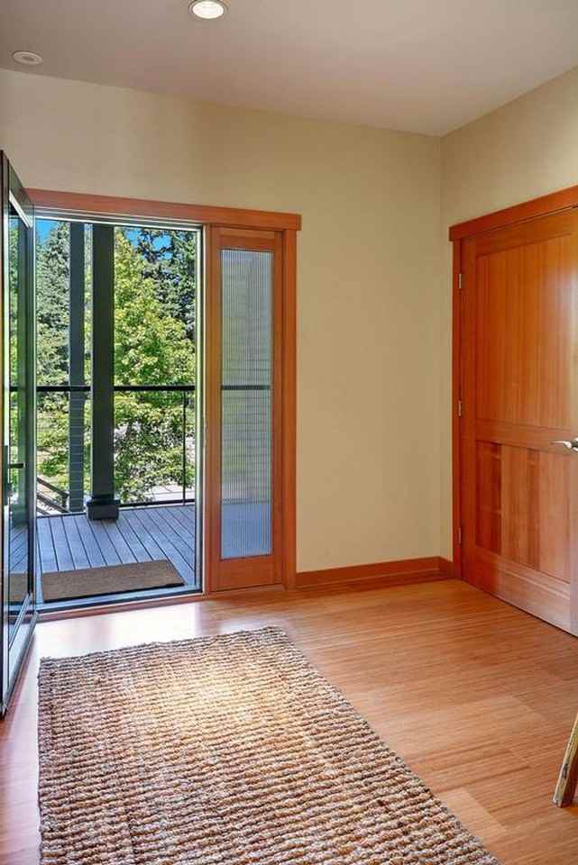 610 Vineyard Ln - Photo 3 of 16