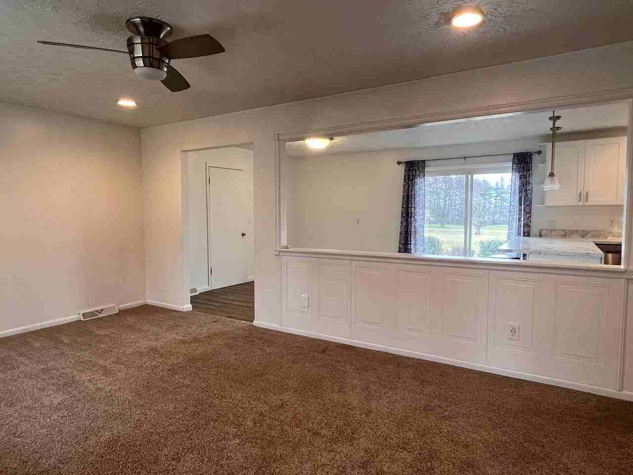 140 Park Dr - Photo 3 of 16