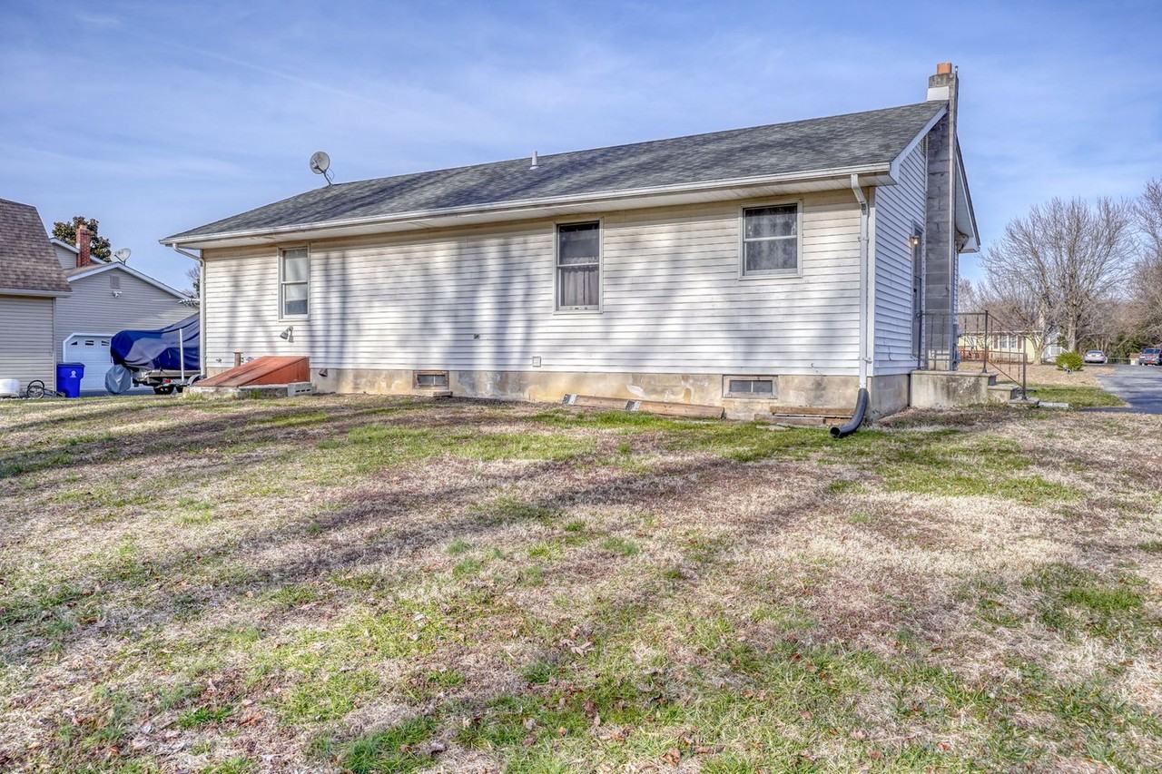 115 Hagerty Pl - Photo 3 of 25