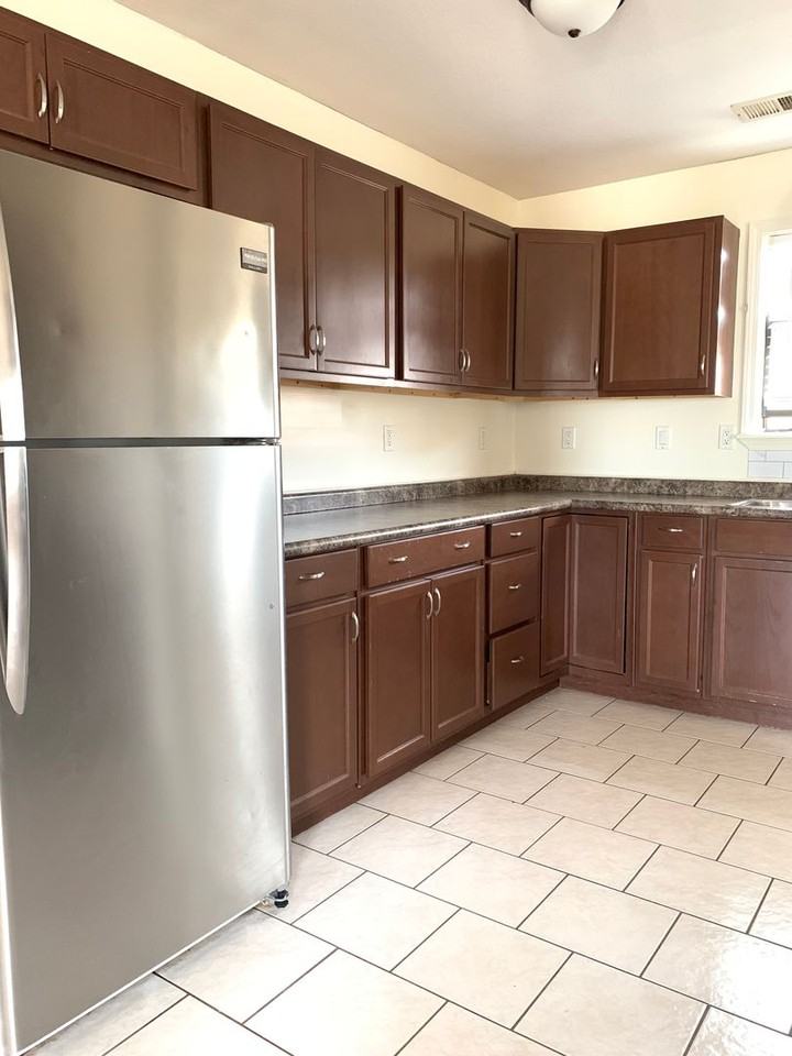 4619 S Caraway Rd - Photo 5 of 15