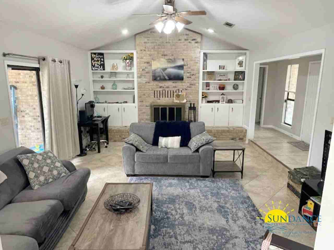 608 Nassau Dr - Photo 2 of 26