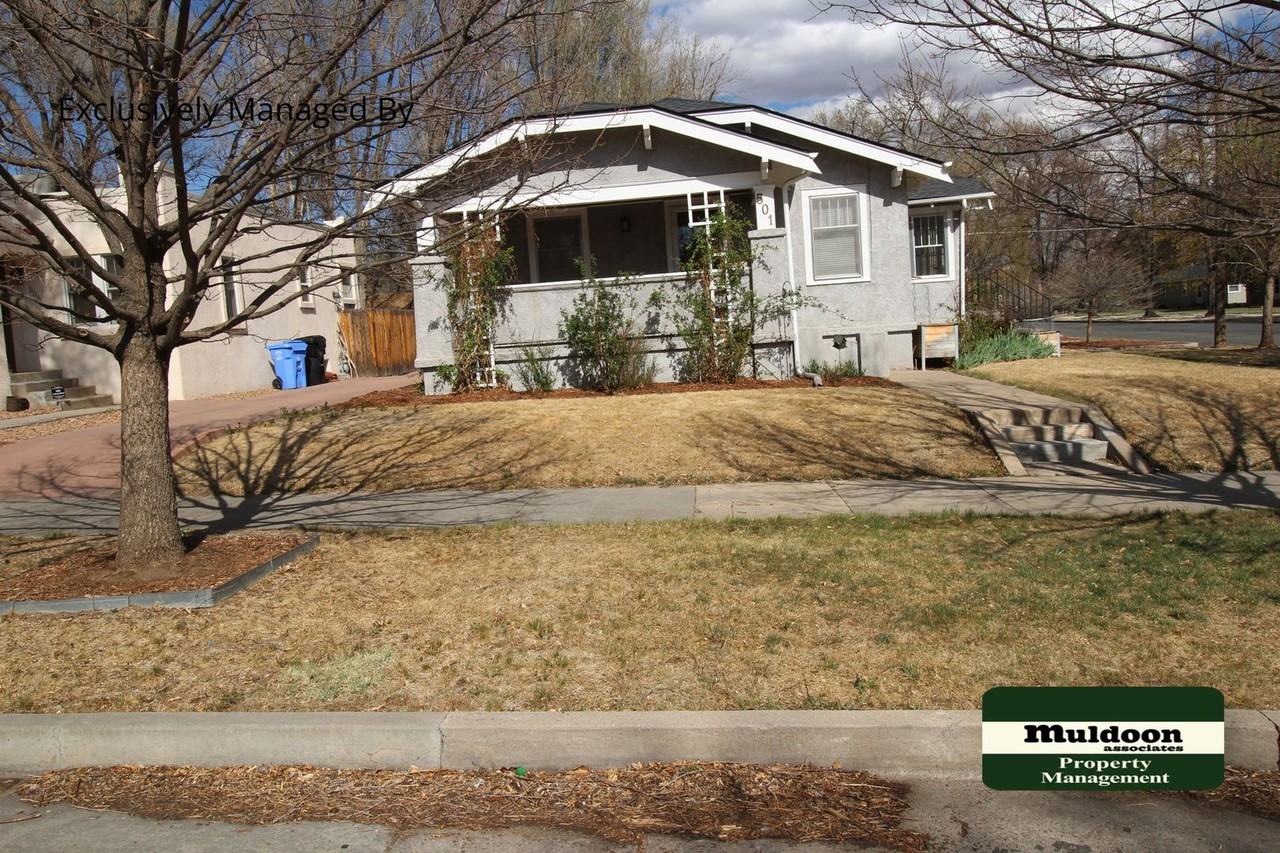 501 N Cedar St - Photo 3 of 18