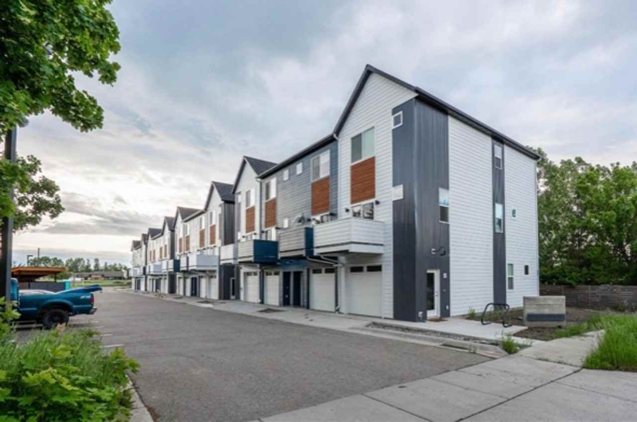 909 N 17th Ave #D - Photo 2 of 23