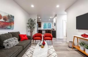 featured image of 909 N 17th Ave #D
