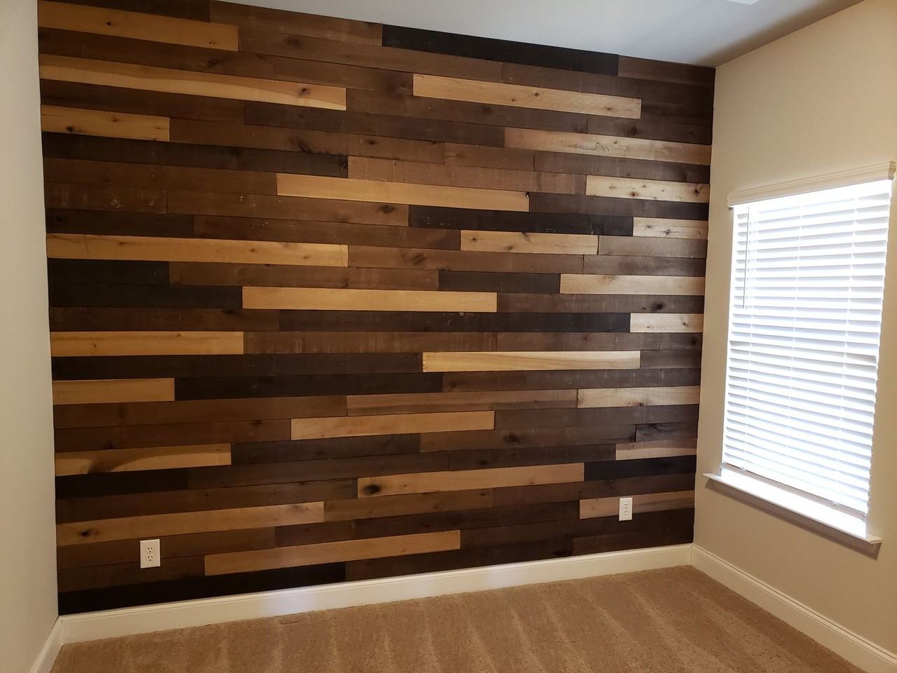 300 Addison Ct - Photo 4 of 20