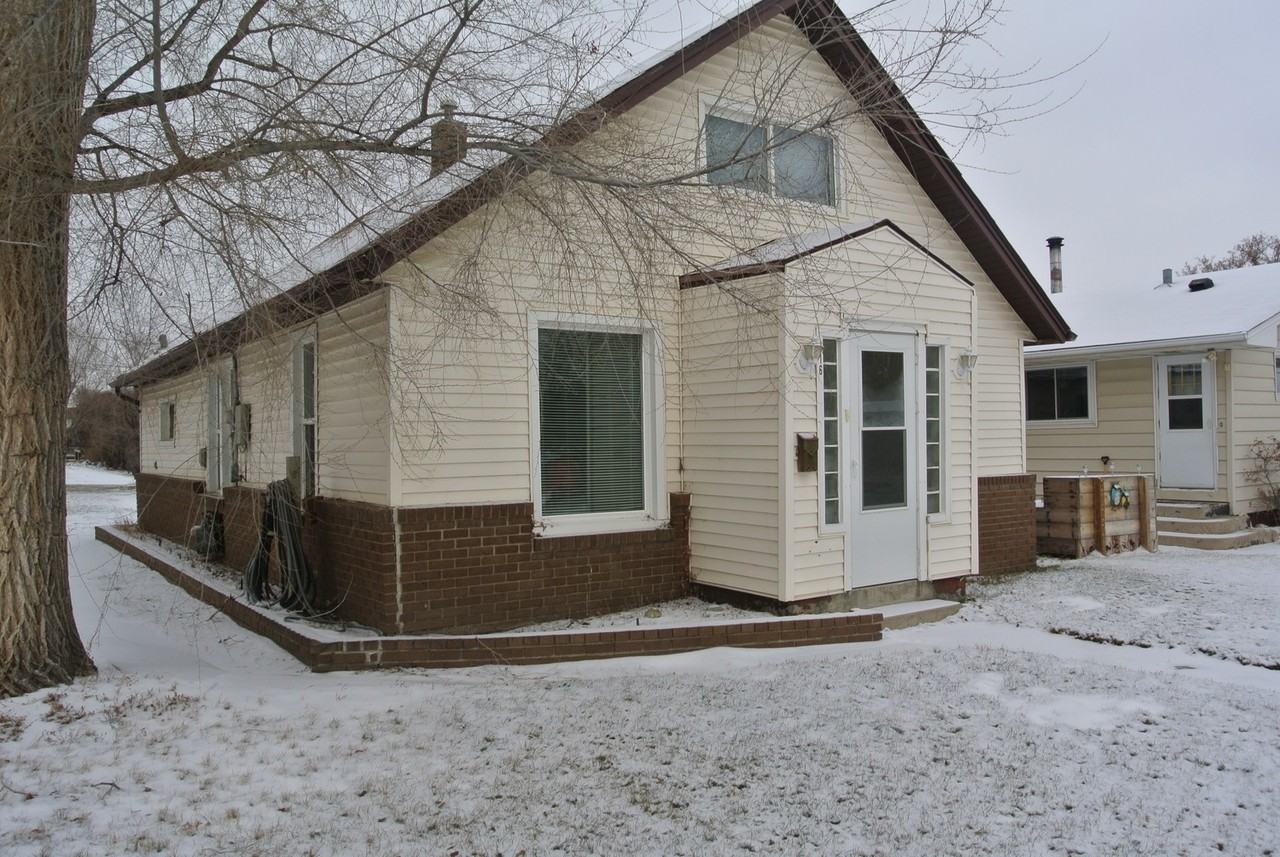 616 616 14th St SE - Photo 4 of 13