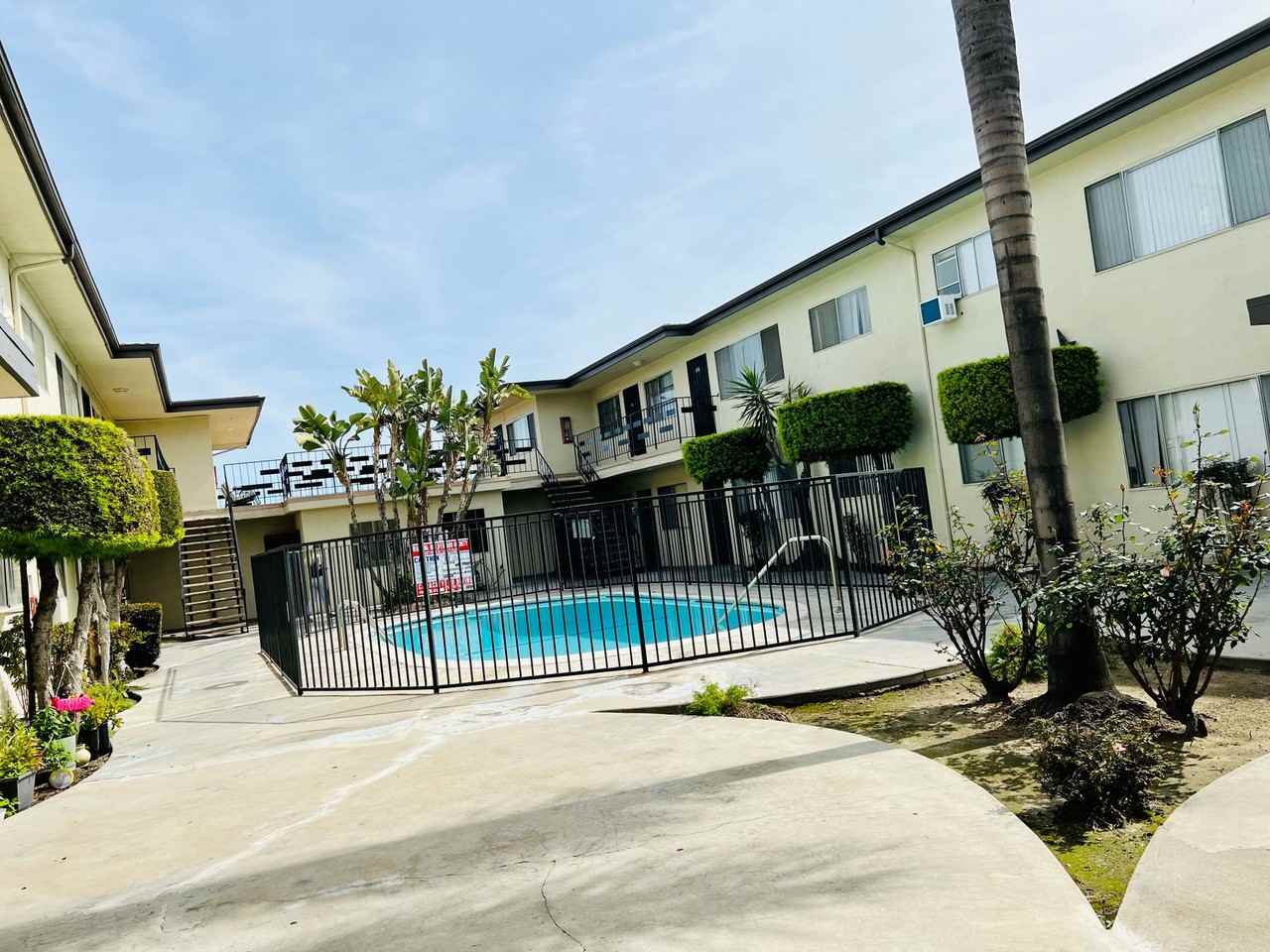 Merriwood Continental Apts. - Photo 4 of 6