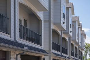 Duplex For Lease - Photo 1 of 1