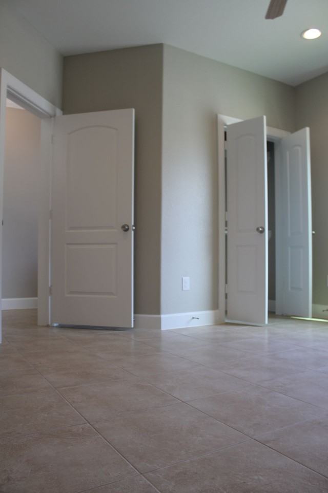 Duplex For Lease - Photo 3 of 50